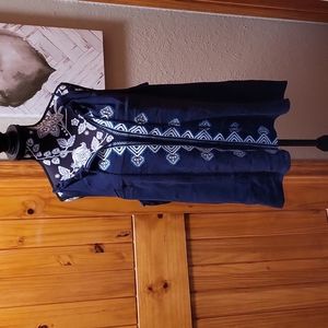 EUC Market & Spruce Dark Blue with Teal/white Embroidery Knit Top XXL